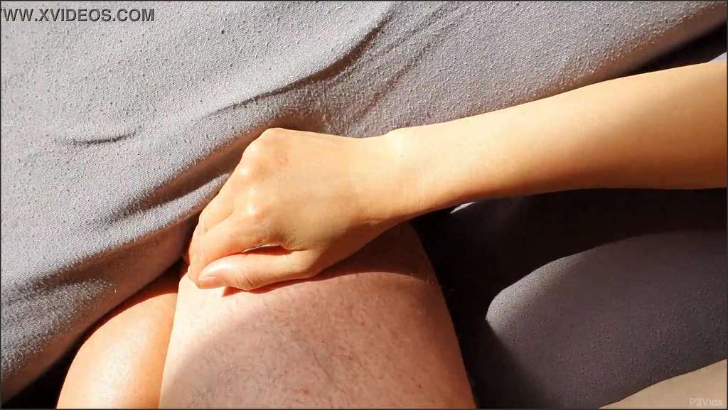 Delicious Liv nach Fick auf Bunnys pralle Titten