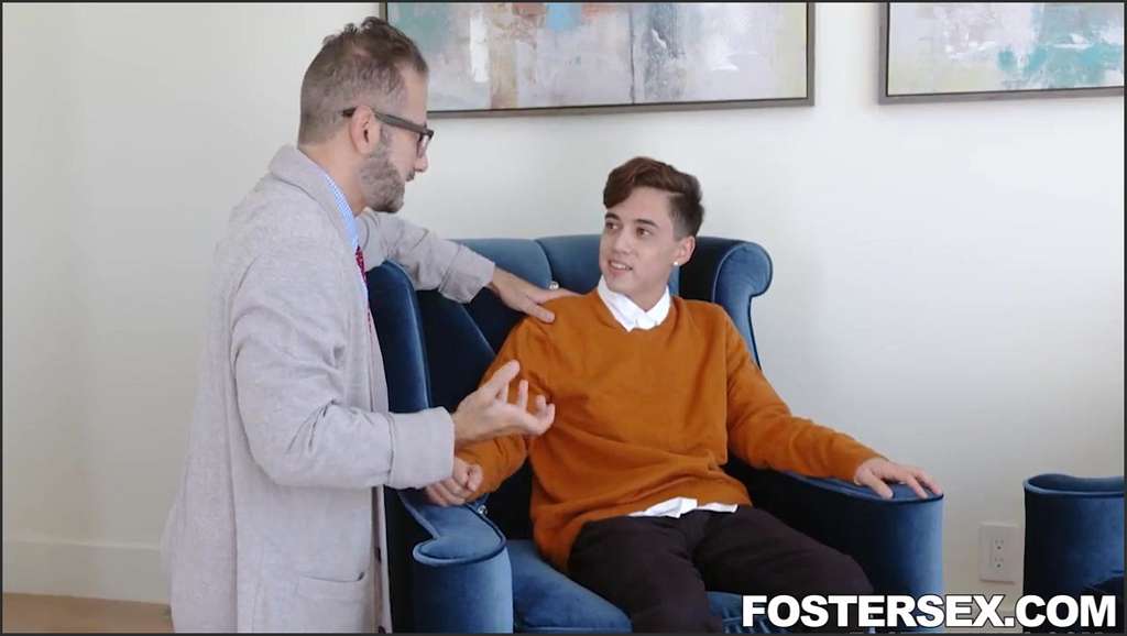 Mutter Sohn eingeölt und in die Fotze gefickt